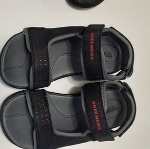 kids Skechers Sandals Size 4